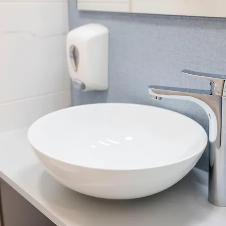 Santanalodge - 500m Playa, 10min En Coche, Taxi Privado - Con Coste *