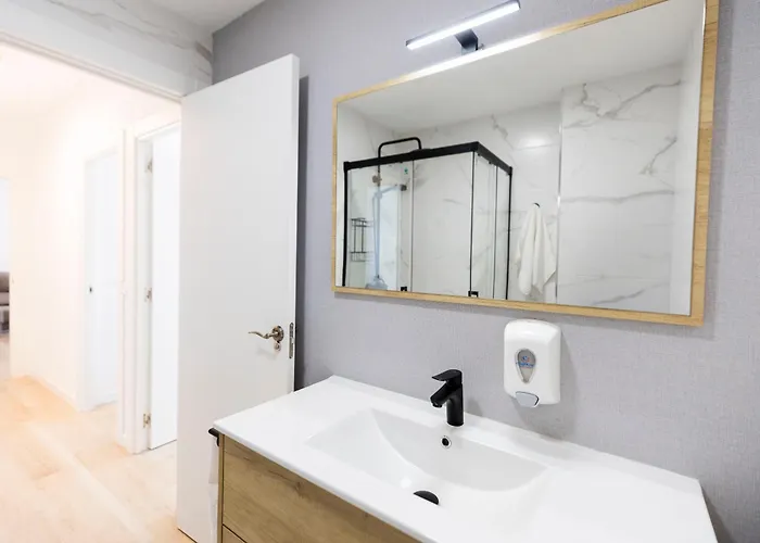 Santanalodge - 500m Playa, 10min En Coche, Taxi Privado - Con Coste