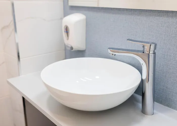 Santanalodge - 500m Playa, 10min En Coche, Taxi Privado - Con Coste *